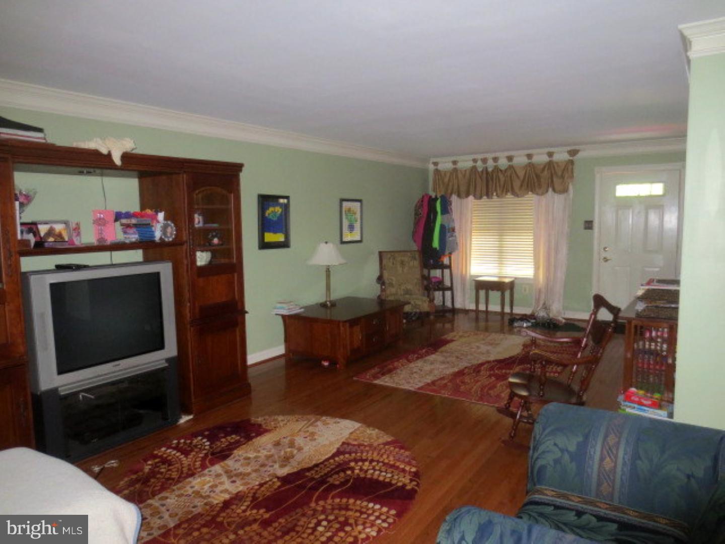 328 Manor Road Harleysville, PA 19438 - Photo 3 of 25 Gallery Image 3