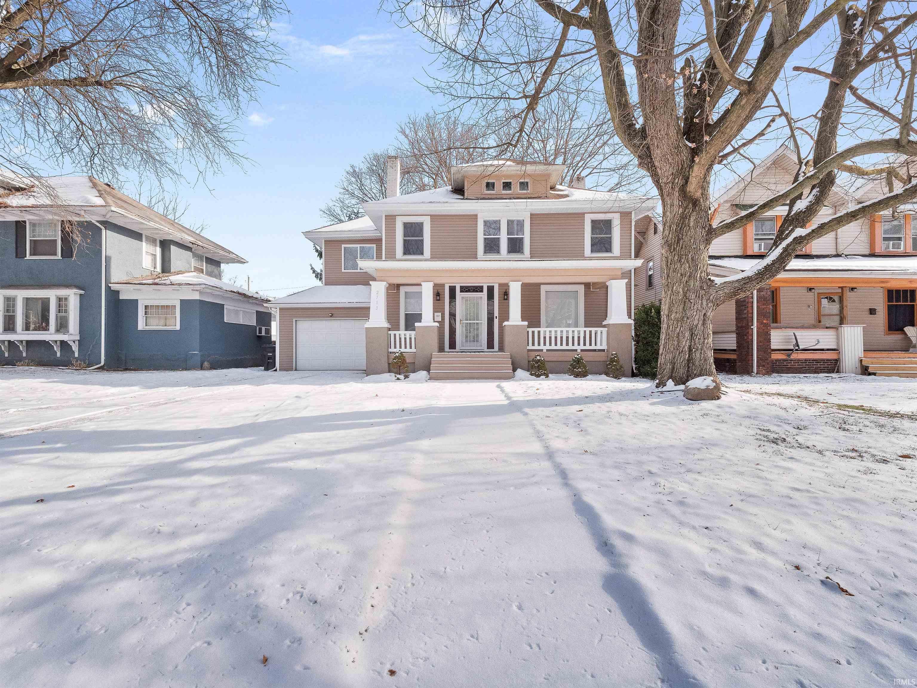 2713 Fairfield Avenue Fort Wayne, IN 46807 - Photo 2 of 31