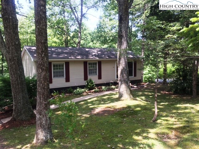 220 Snowy Oak Road Boone, NC 28607 - Photo 3 of 23 Gallery Image 3