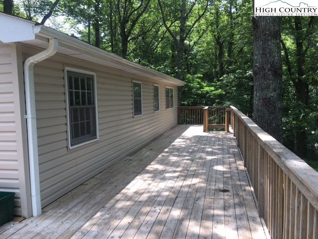 220 Snowy Oak Road Boone, NC 28607 - Photo 5 of 23 Gallery Image 5