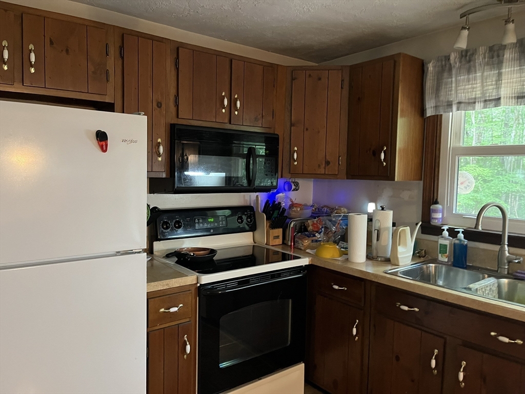 16 Wallum Lake Road Douglas, MA 01516 - Photo 17 of 34 Gallery Image 17