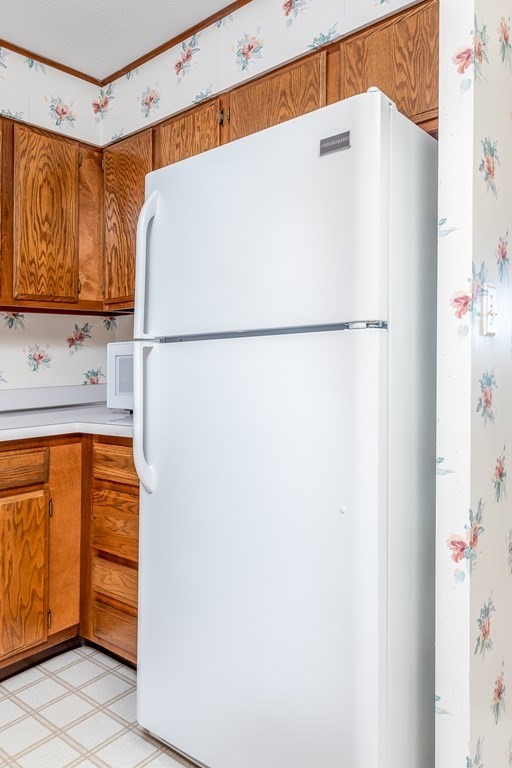402 Paradise Road, Unit 3S Swampscott, MA 01907 - Photo 13 of 32