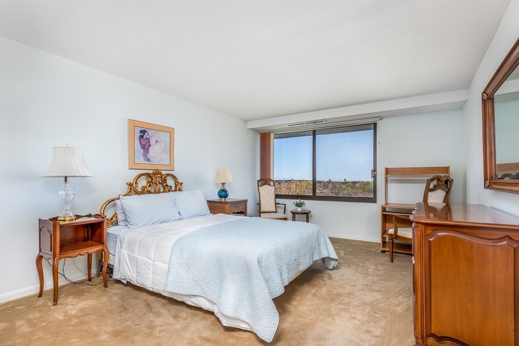 402 Paradise Road, Unit 3S Swampscott, MA 01907 - Photo 20 of 32