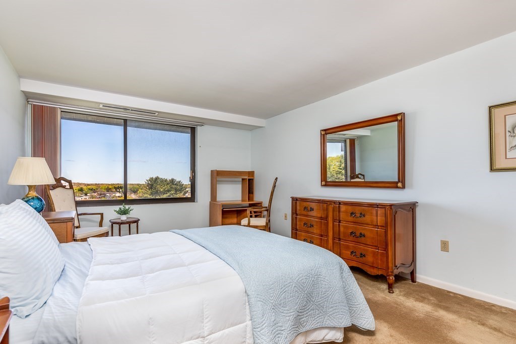 402 Paradise Road, Unit 3S Swampscott, MA 01907 - Photo 21 of 32