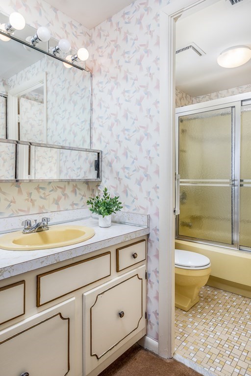 402 Paradise Road, Unit 3S Swampscott, MA 01907 - Photo 23 of 32