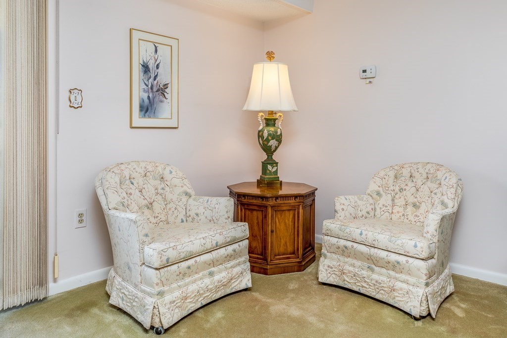 402 Paradise Road, Unit 3S Swampscott, MA 01907 - Photo 6 of 32