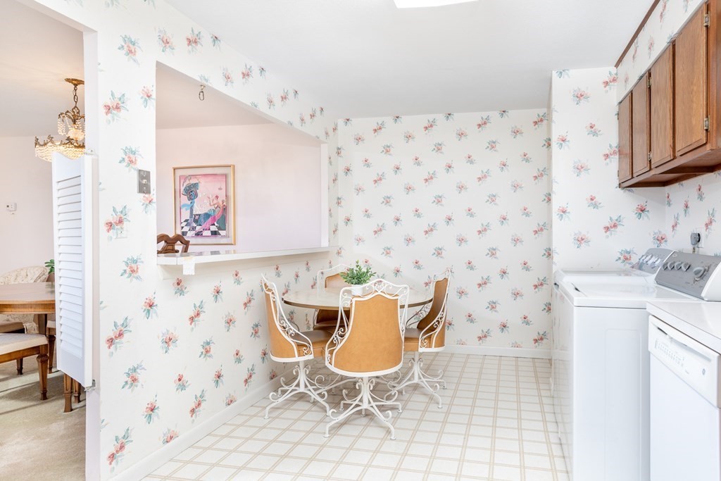 402 Paradise Road, Unit 3S Swampscott, MA 01907 - Photo 9 of 32