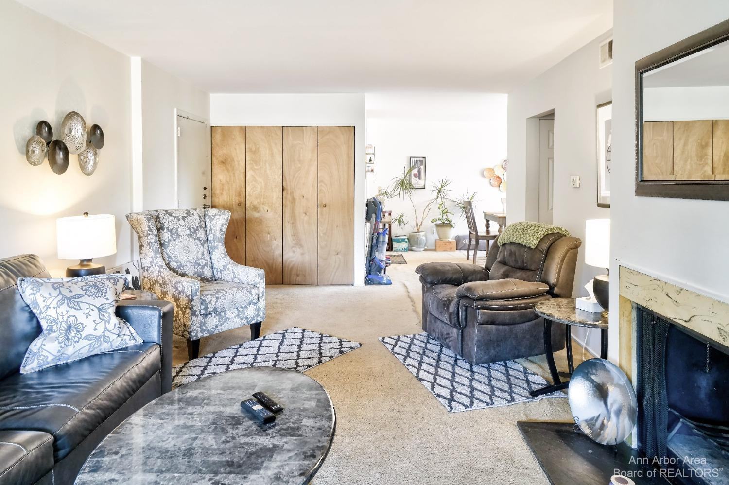 1265 South Maple Road, Unit 305 Ann Arbor, MI 48103 - Photo 5 of 22 Photo 5
