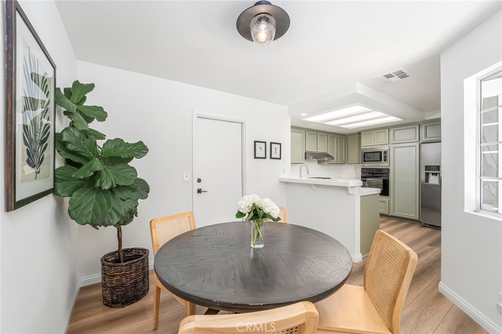 33144 Ocean Ridge Dana Point, CA 92629 - Photo 10 of 45 a living room with furniture and a potted plant