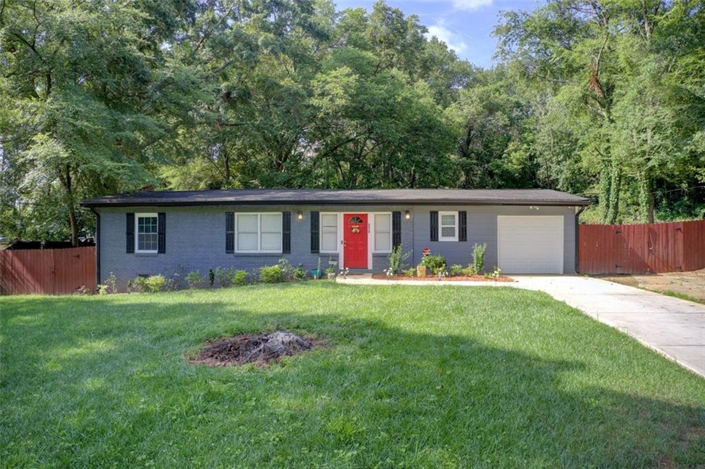 2619 Old Toney Road Ellenwood, GA 30294 - Photo 32 of 32 a front view of house with yard and green space