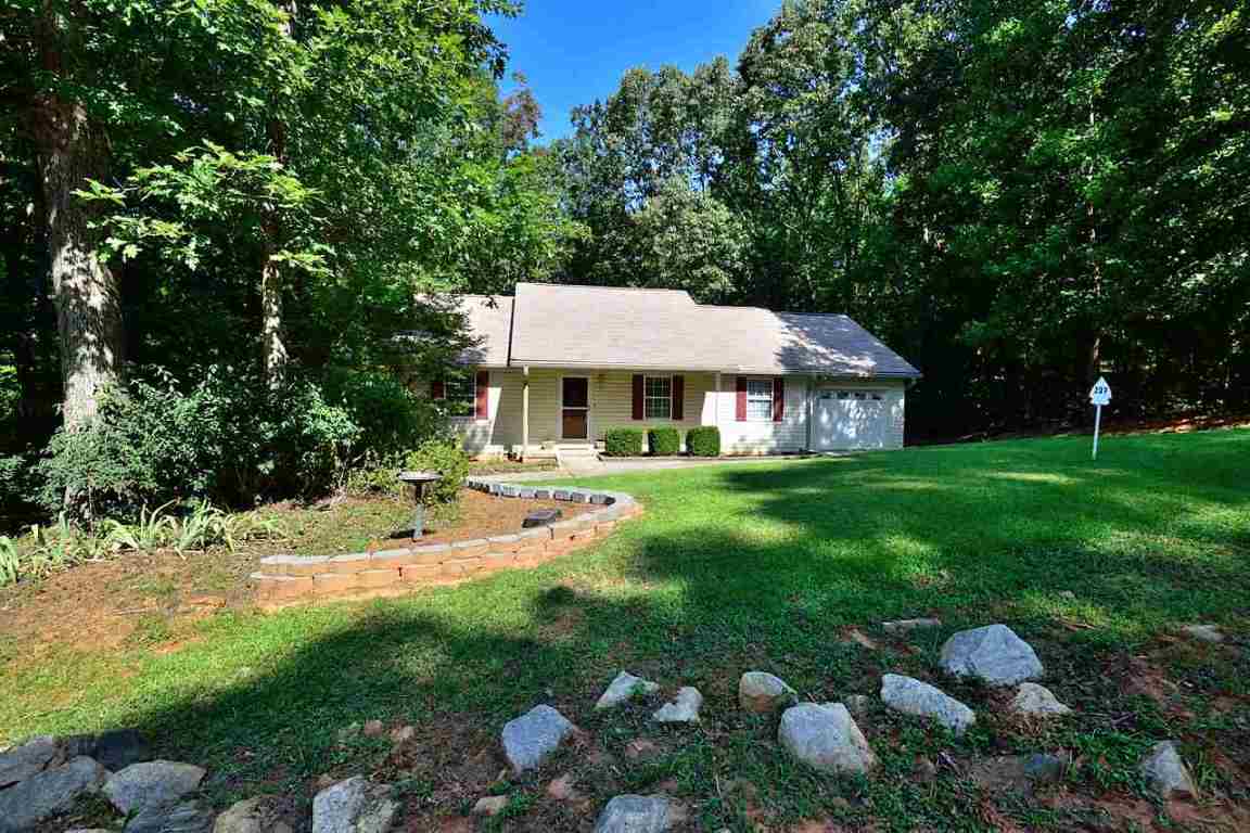 207 North Foxglove Road Westminster, SC 29693 - Photo 3 of 32 Gallery Image 3