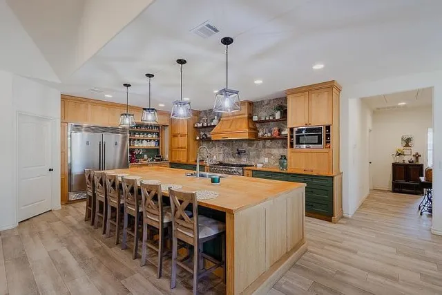 $875,000 | 156 Three Creeks Drive, Burnet, TX 78611