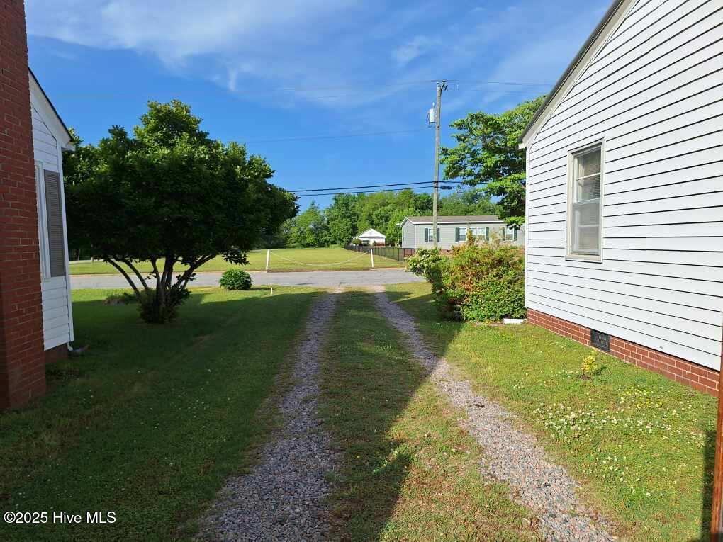 206 North McCaskey Road Williamston, NC 27892 - Photo 25 of 26 Driveway 2