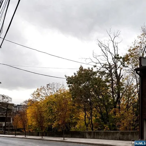 $550,000 | 616 Gregory Avenue, Weehawken, NJ 07086