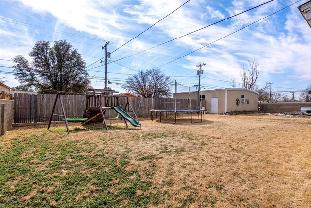 $260,000 | 1604 East Buckley Street, Brownfield, TX 79316