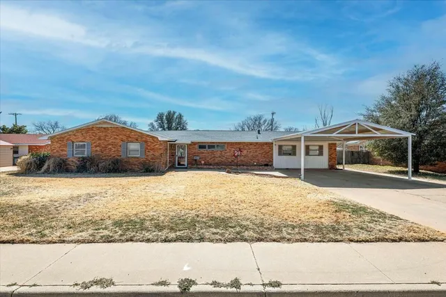 $260,000 | 1604 East Buckley Street, Brownfield, TX 79316