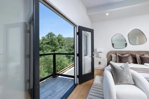 $3,298,000 | 124 Foxwood Road, Portola Valley, CA 94028