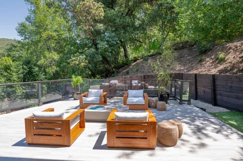 $3,298,000 | 124 Foxwood Road, Portola Valley, CA 94028