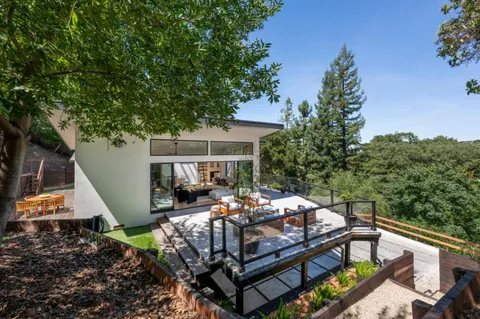 $3,298,000 | 124 Foxwood Road, Portola Valley, CA 94028