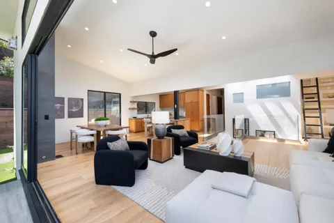 $3,298,000 | 124 Foxwood Road, Portola Valley, CA 94028