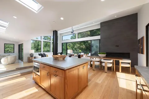 $3,298,000 | 124 Foxwood Road, Portola Valley, CA 94028