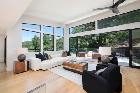 $3,298,000 | 124 Foxwood Road, Portola Valley, CA 94028