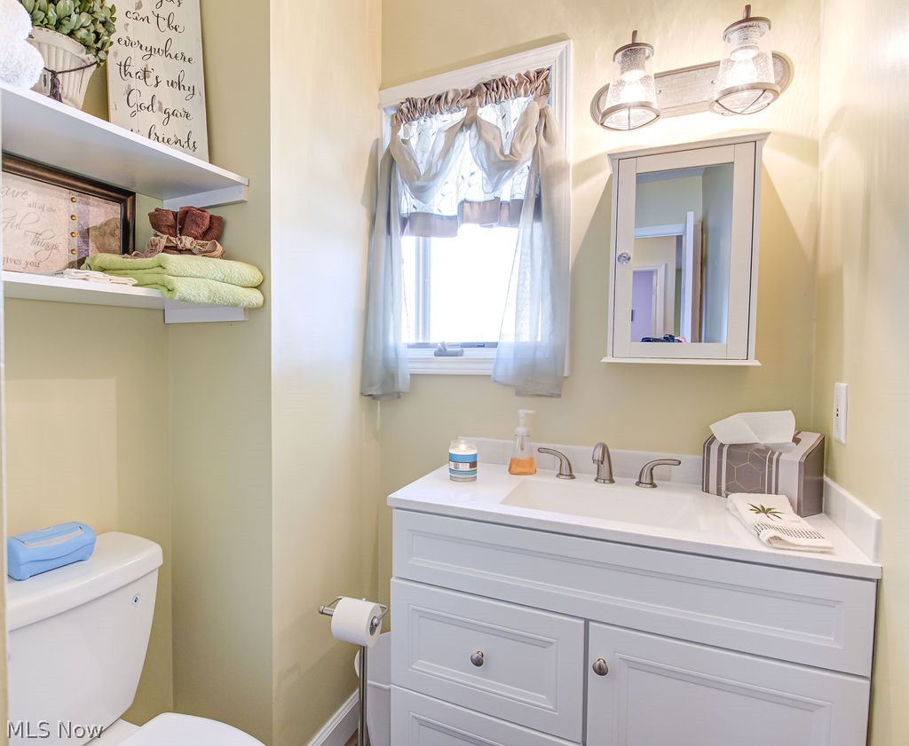 27835 Knickerbocker Road Bay Village, OH 44140 - Photo 15 of 35 Gallery Image 15