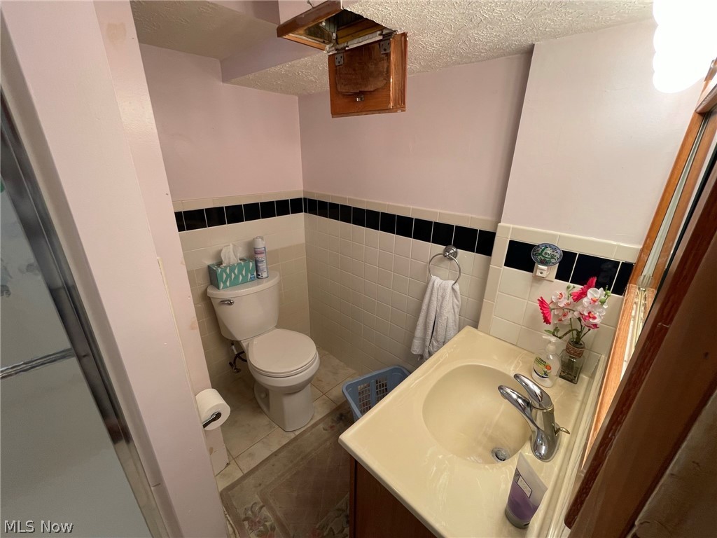 6074 Pearl Road Parma Heights, OH 44130 - Photo 15 of 27