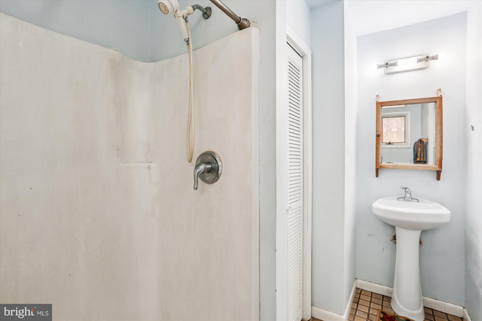 22820 Shiloh Church Road Boyds, MD 20841 - Photo 28 of 42 Primary bath.