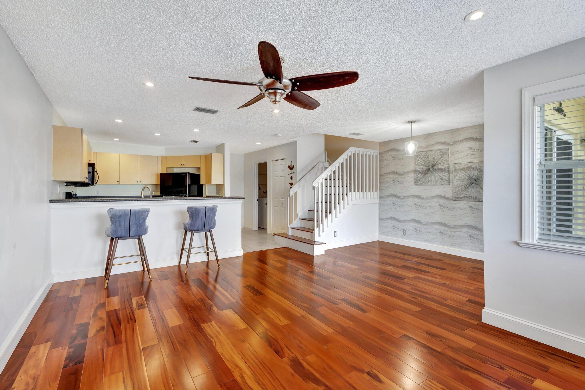 756 Imperial Lake Road West Palm Beach, FL 33413 - Photo 13 of 30 LIVING
