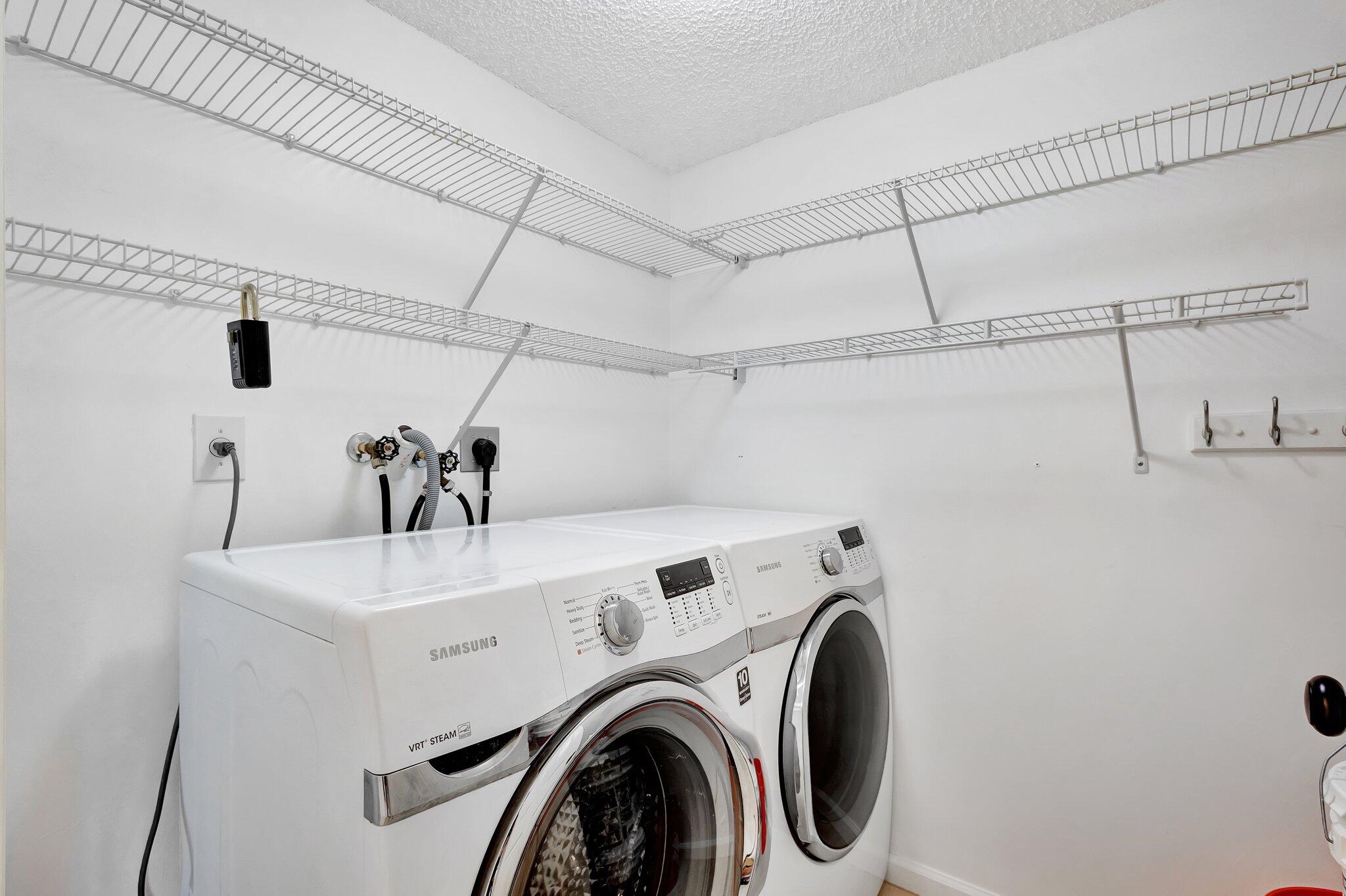 756 Imperial Lake Road West Palm Beach, FL 33413 - Photo 22 of 30 LAUNDRY ROOM!