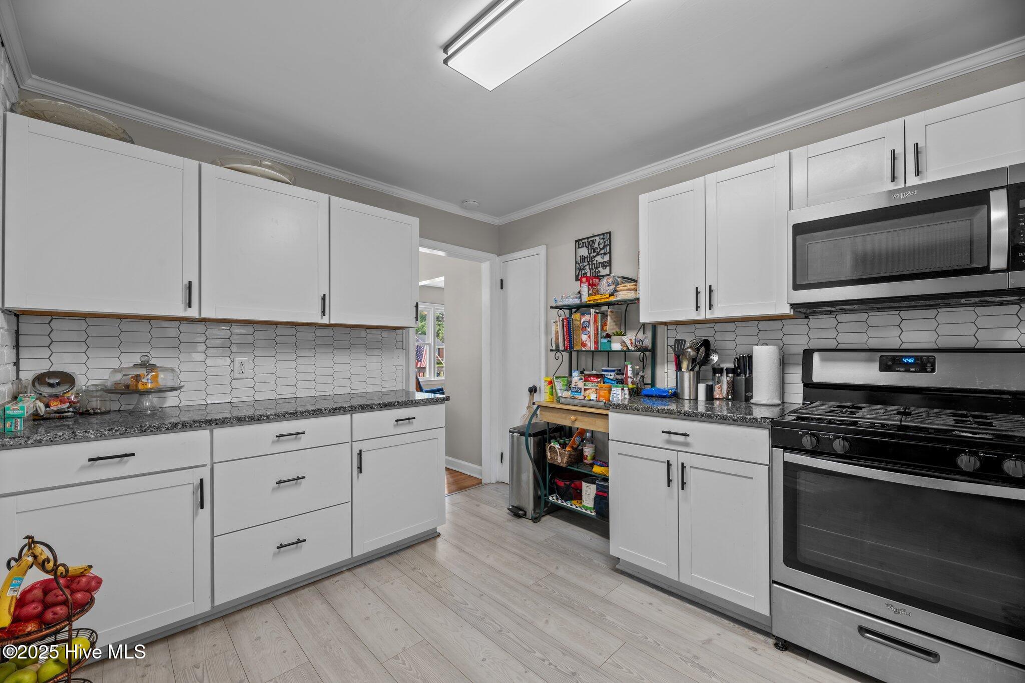 219 Bryan Street Havelock, NC 28532 - Photo 11 of 39 Kitchen