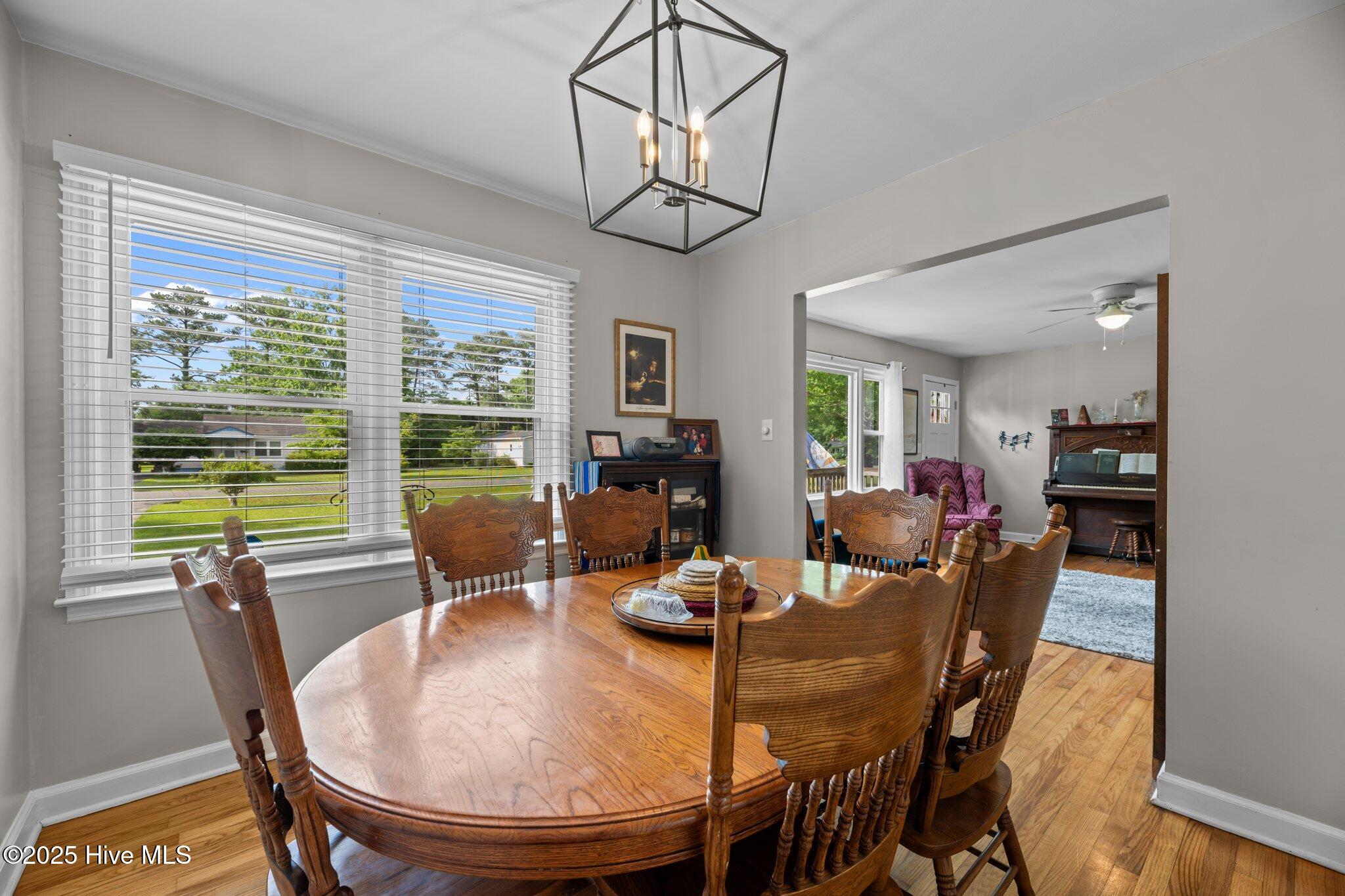 219 Bryan Street Havelock, NC 28532 - Photo 13 of 39 Dining room