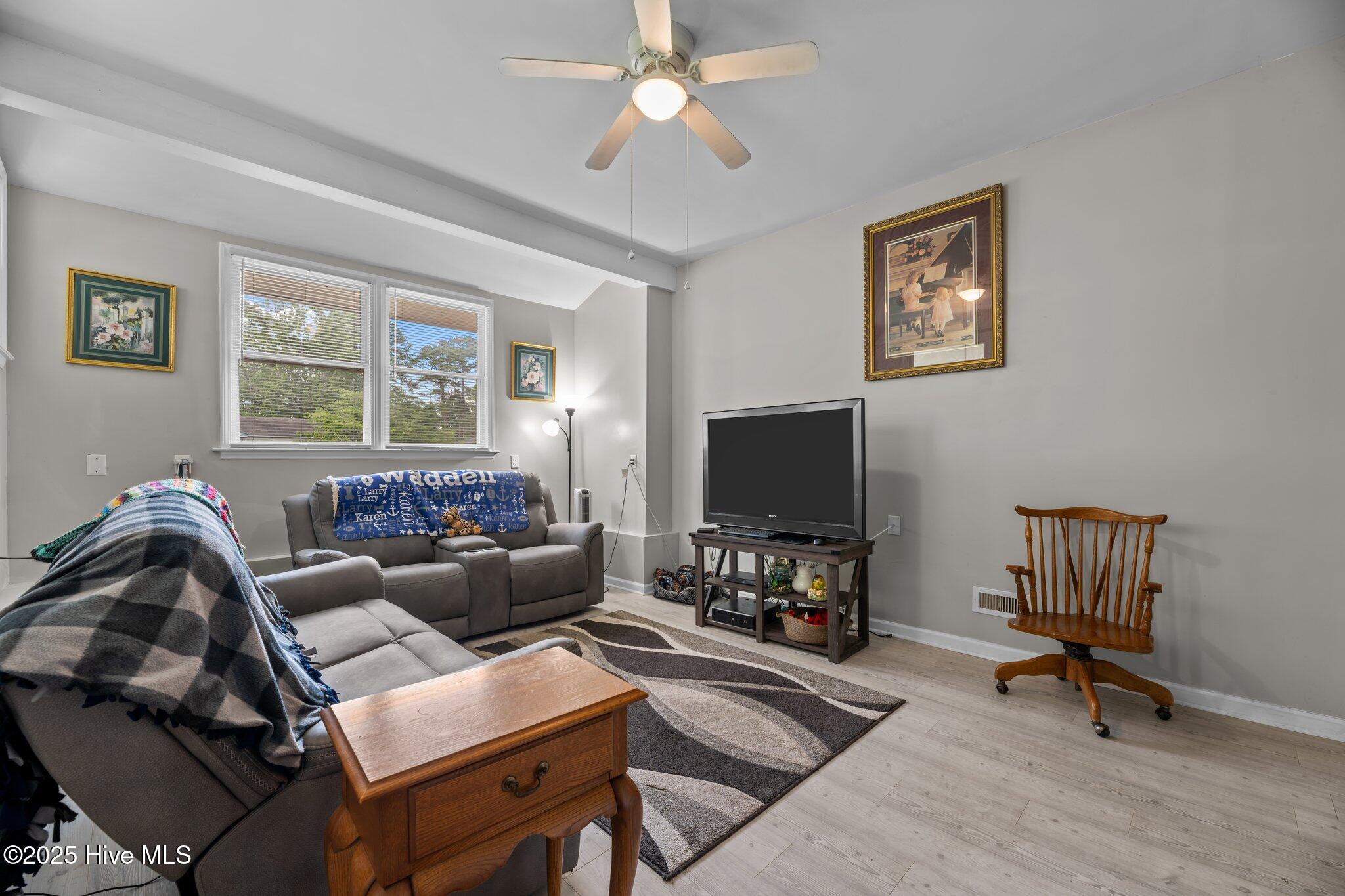 219 Bryan Street Havelock, NC 28532 - Photo 16 of 39 Den