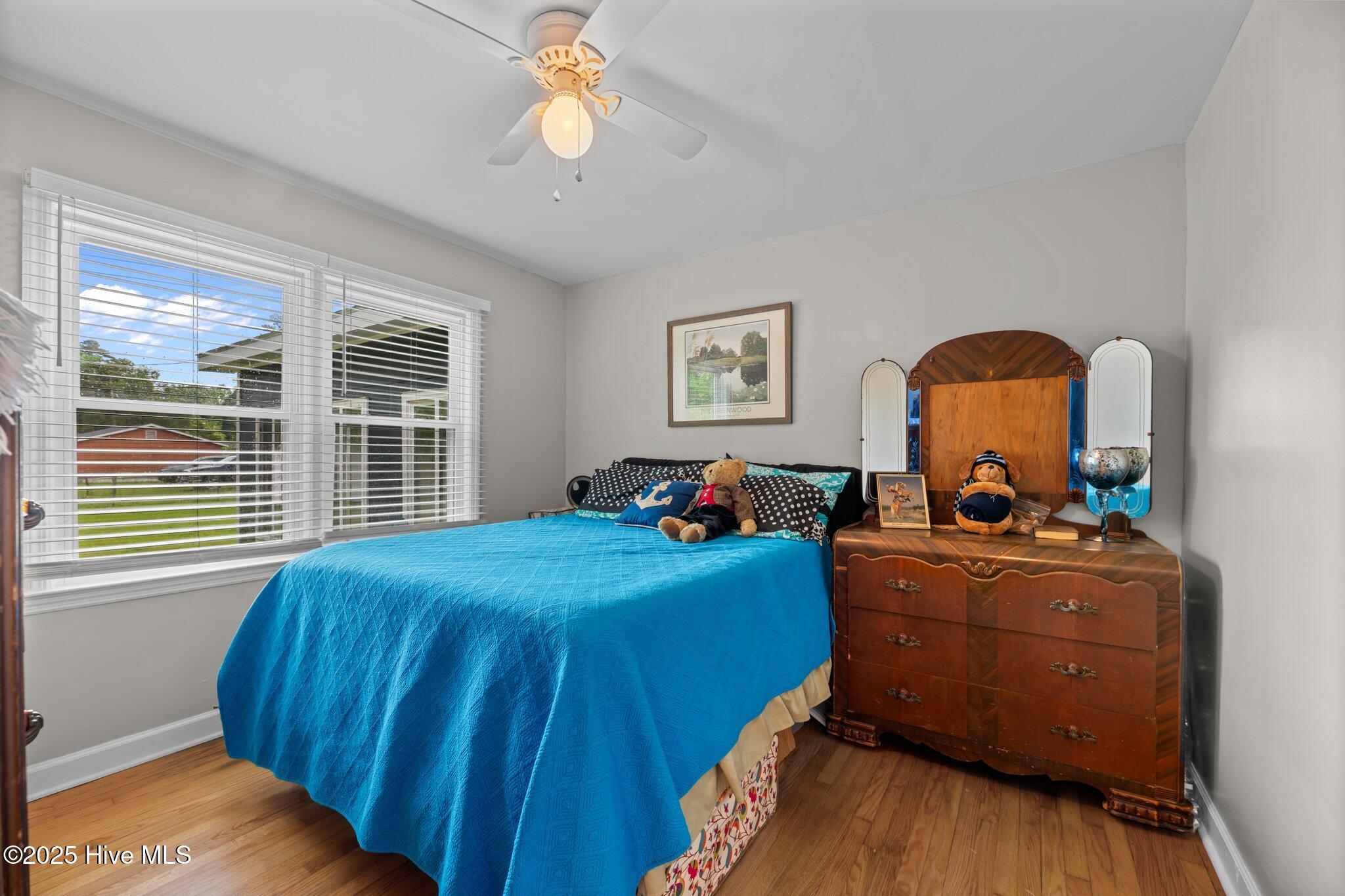 219 Bryan Street Havelock, NC 28532 - Photo 20 of 39 Primary bedroom