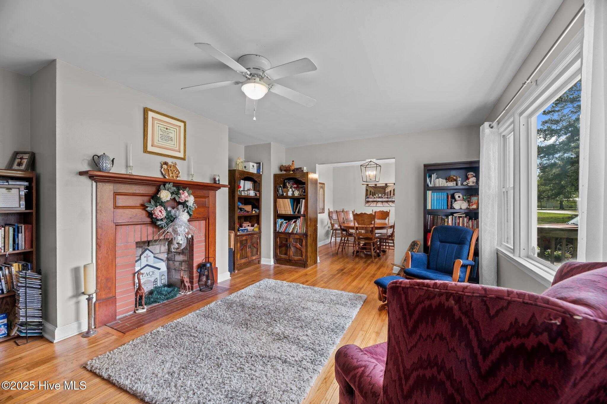 219 Bryan Street Havelock, NC 28532 - Photo 6 of 39 27-web-or-mls-DSC_7917