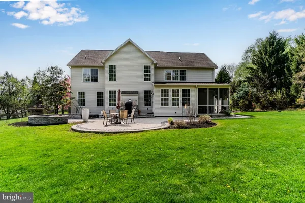 $699,900 | 1517 Smokehouse Lane, Harrisburg, PA 17110