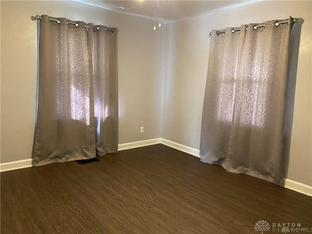 425 Elmhurst Road Dayton, OH 45417 - Photo 8 of 13