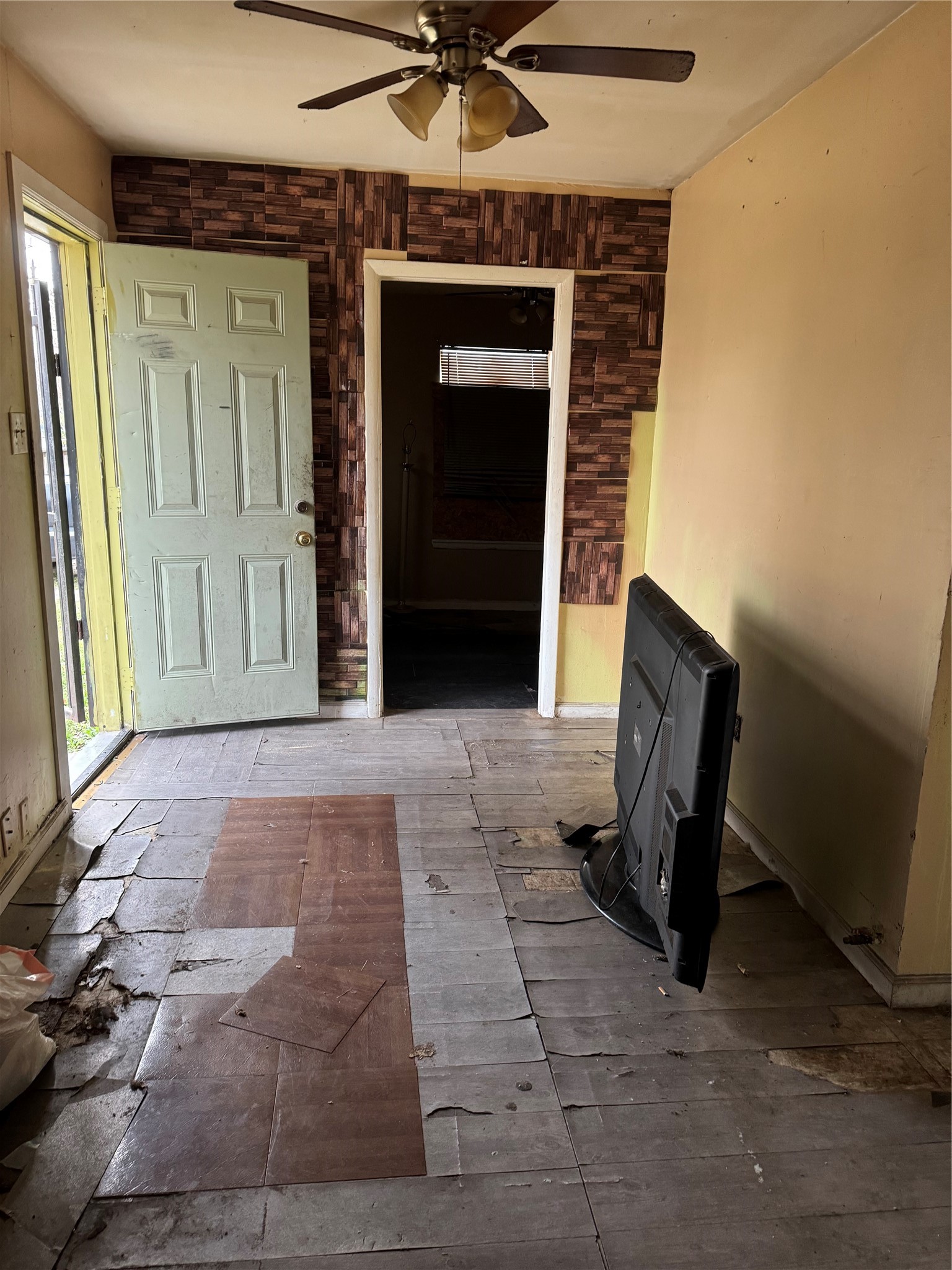 4710 Antha Street Houston, TX 77016 - Photo 5 of 11 a view of a entryway door with interior