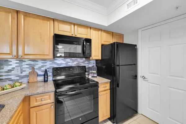 $1,700,000 | 15165 Michelangelo Boulevard, Unit 108, Delray Beach, FL 33446