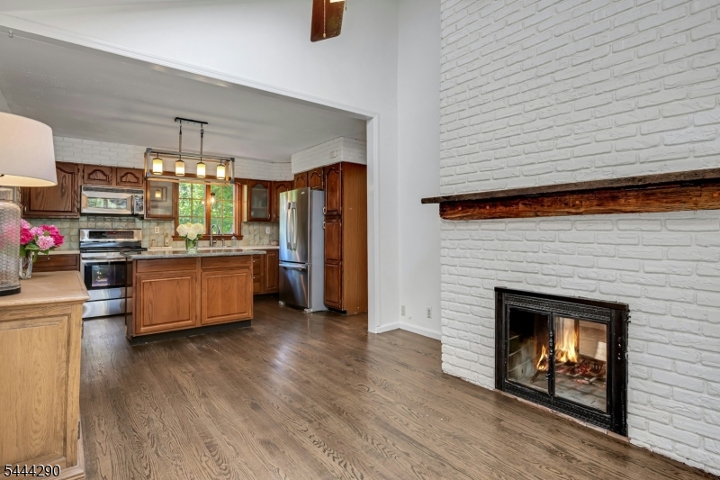 18 Yorke Road Mountain Lakes, NJ 07046 - Photo 15 of 38