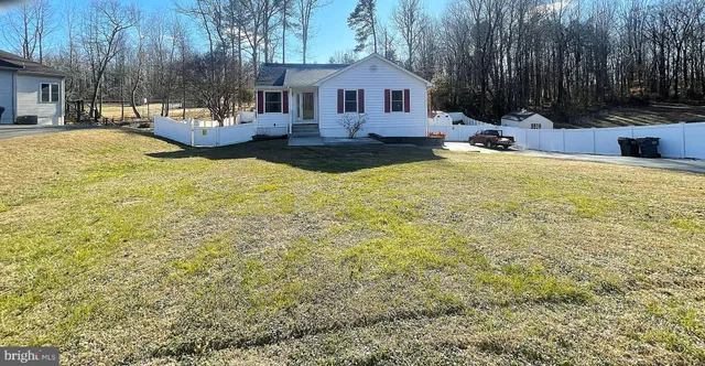 $384,900 | 9672 Mohawk Drive, King George, VA 22485