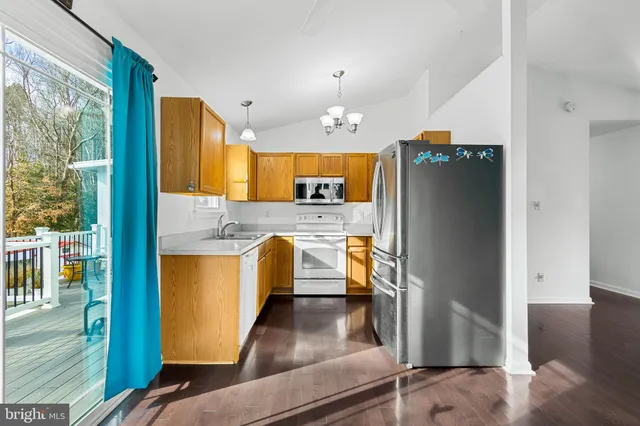 $384,900 | 9672 Mohawk Drive, King George, VA 22485