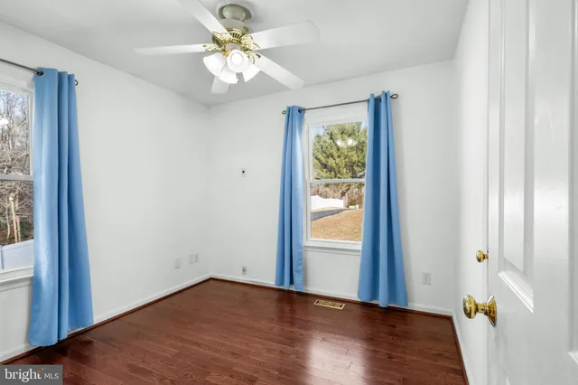 $384,900 | 9672 Mohawk Drive, King George, VA 22485