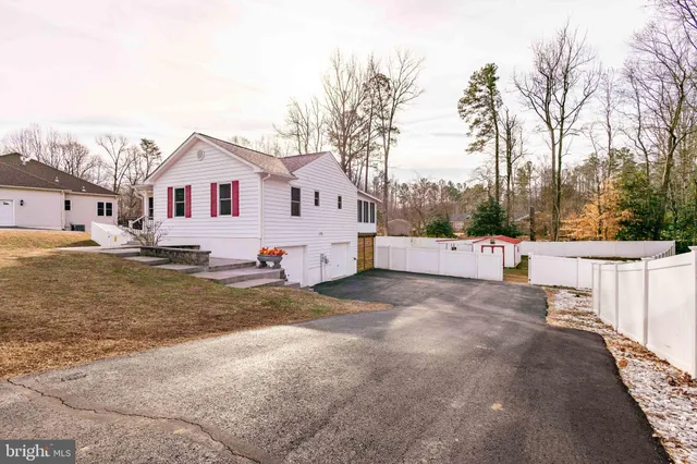 $384,900 | 9672 Mohawk Drive, King George, VA 22485
