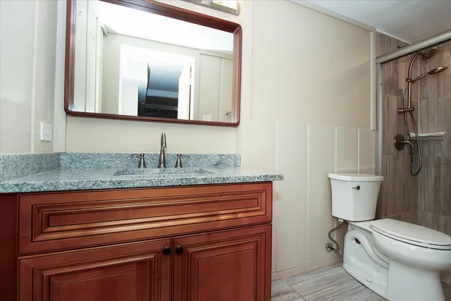 $350,000 | 299 Mallard Point, Unit D, Lake Barrington, IL 60010