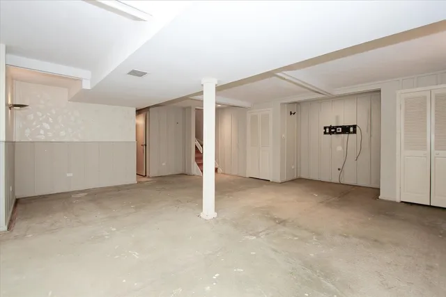 $350,000 | 299 Mallard Point, Unit D, Lake Barrington, IL 60010