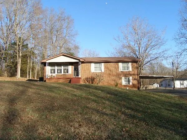 $339,900 | 4326 Highway 48 North, Charlotte, TN 37036