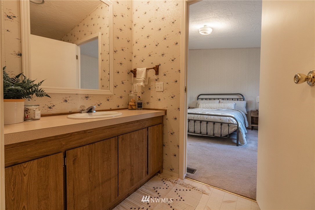 237 Old Hill Road Aberdeen, WA 98520 - Photo 16 of 22 Gallery Image 16