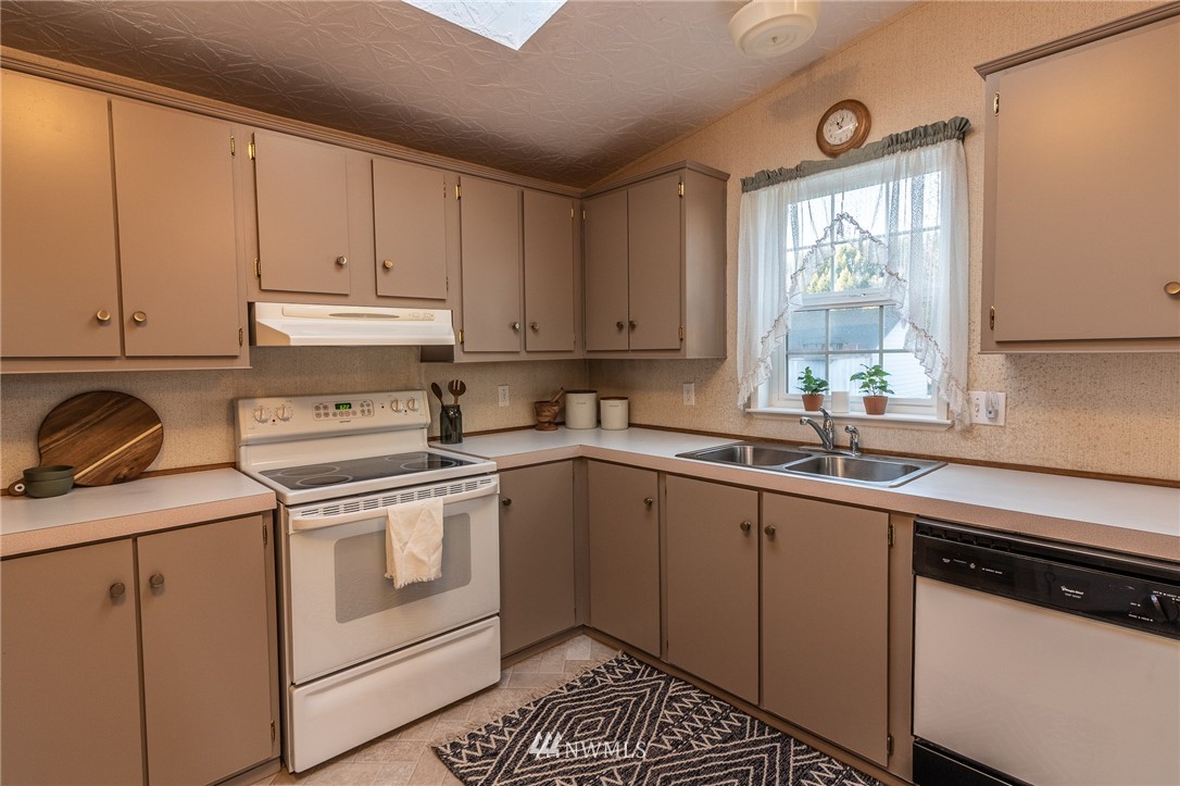 237 Old Hill Road Aberdeen, WA 98520 - Photo 6 of 22 Gallery Image 6